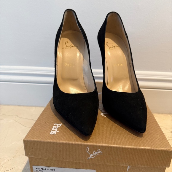 Christian Louboutin Black Suede pumps - Picture 1 of 10